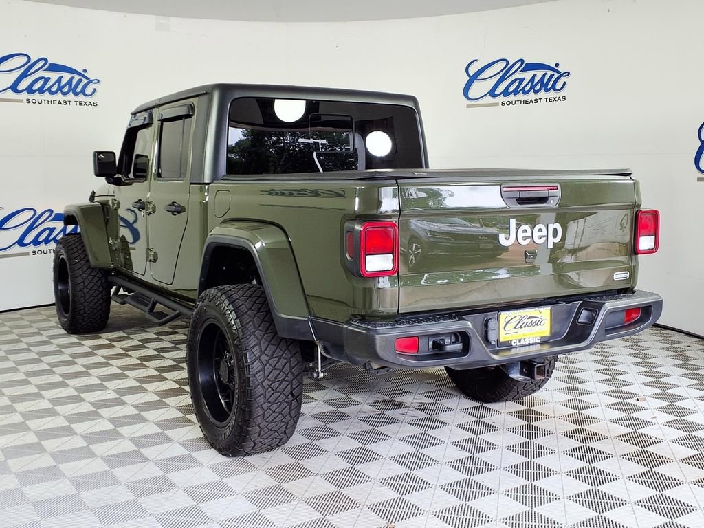 Used 2021 Jeep Gladiator Overland AWD/4WD image 2