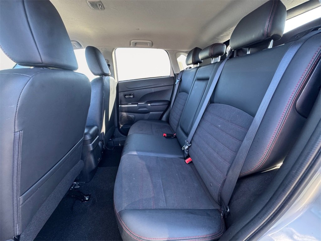 Used 2024 Mitsubishi Outlander Sport SE image 13