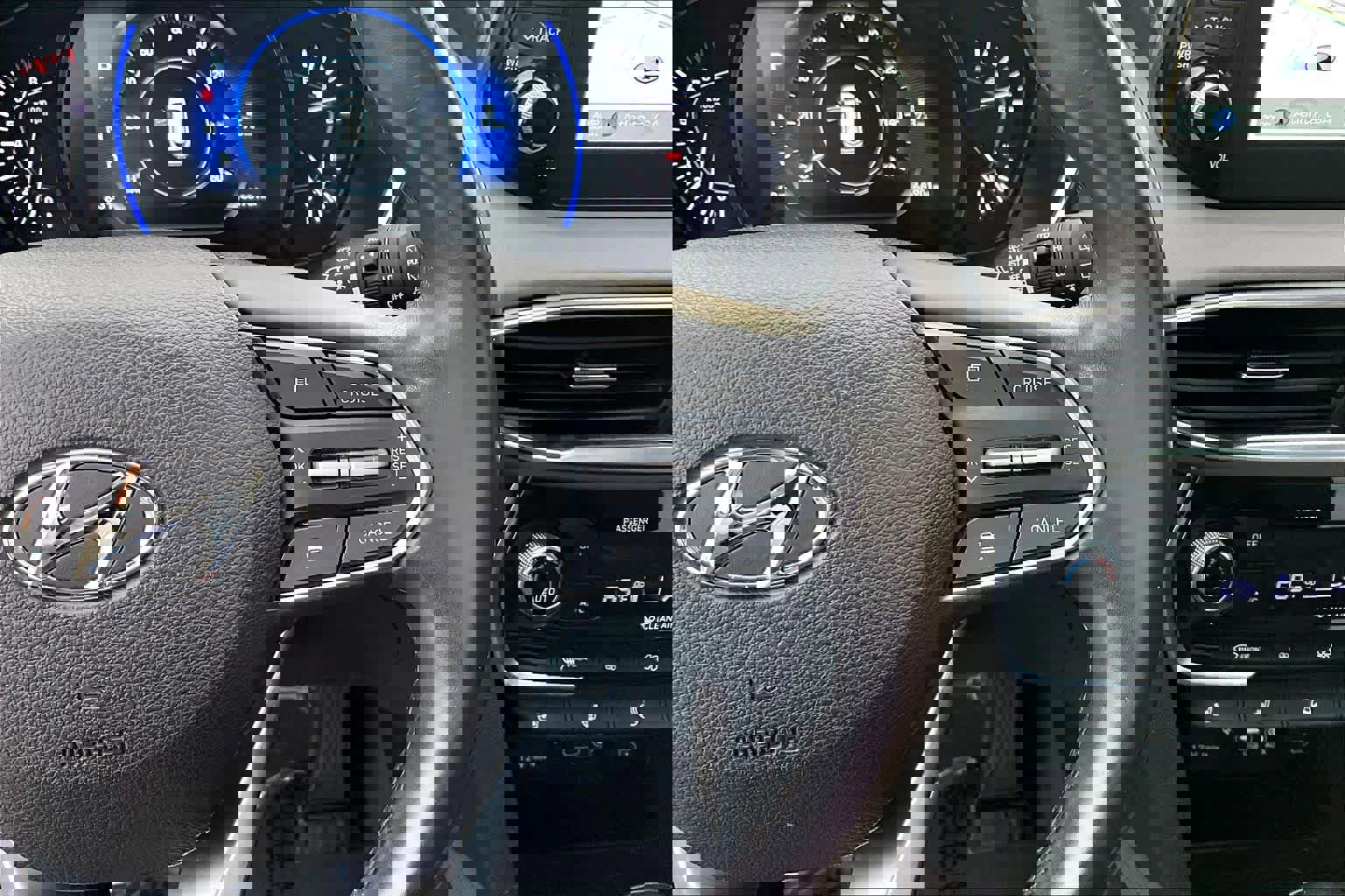 Used 2020 Hyundai Santa Fe Limited image 25