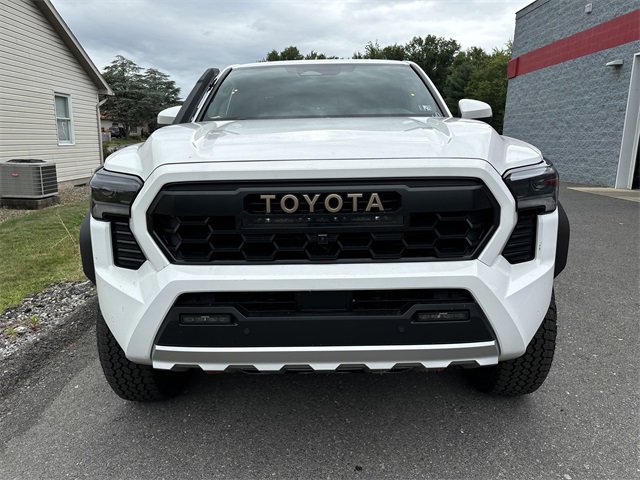 Certified 2025 Toyota Tacoma Trailhunter image 8