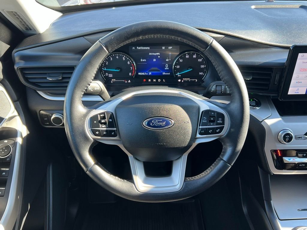 Used 2021 Ford Explorer XLT image 38