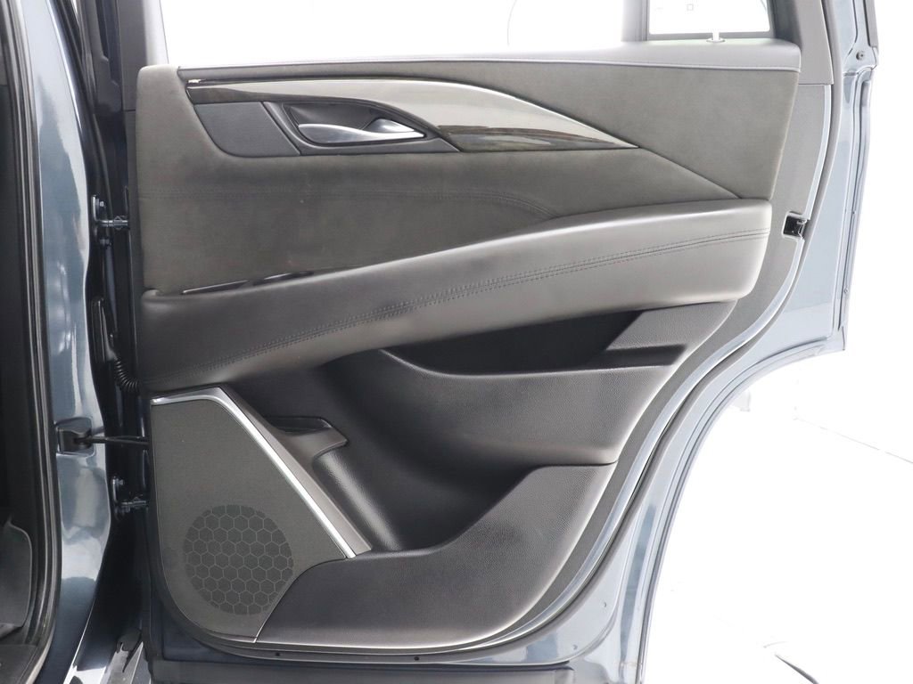 Used 2019 Cadillac Escalade Platinum image 44