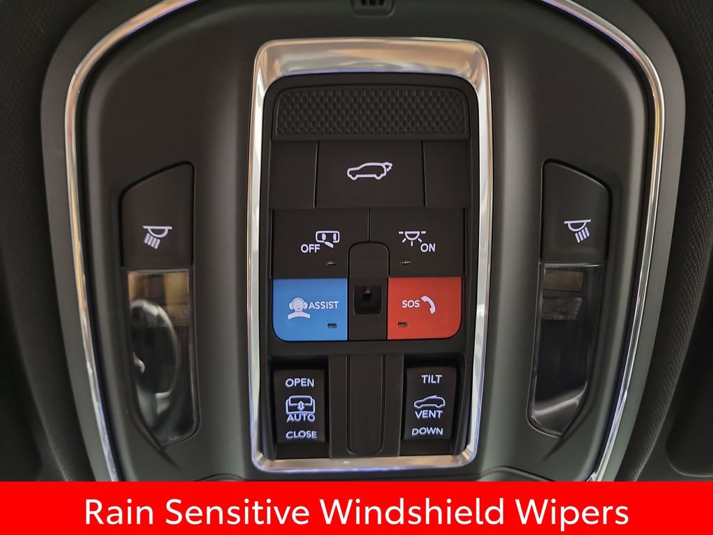Used 2024 Jeep Grand Cherokee Altitude AWD/4WD image 22