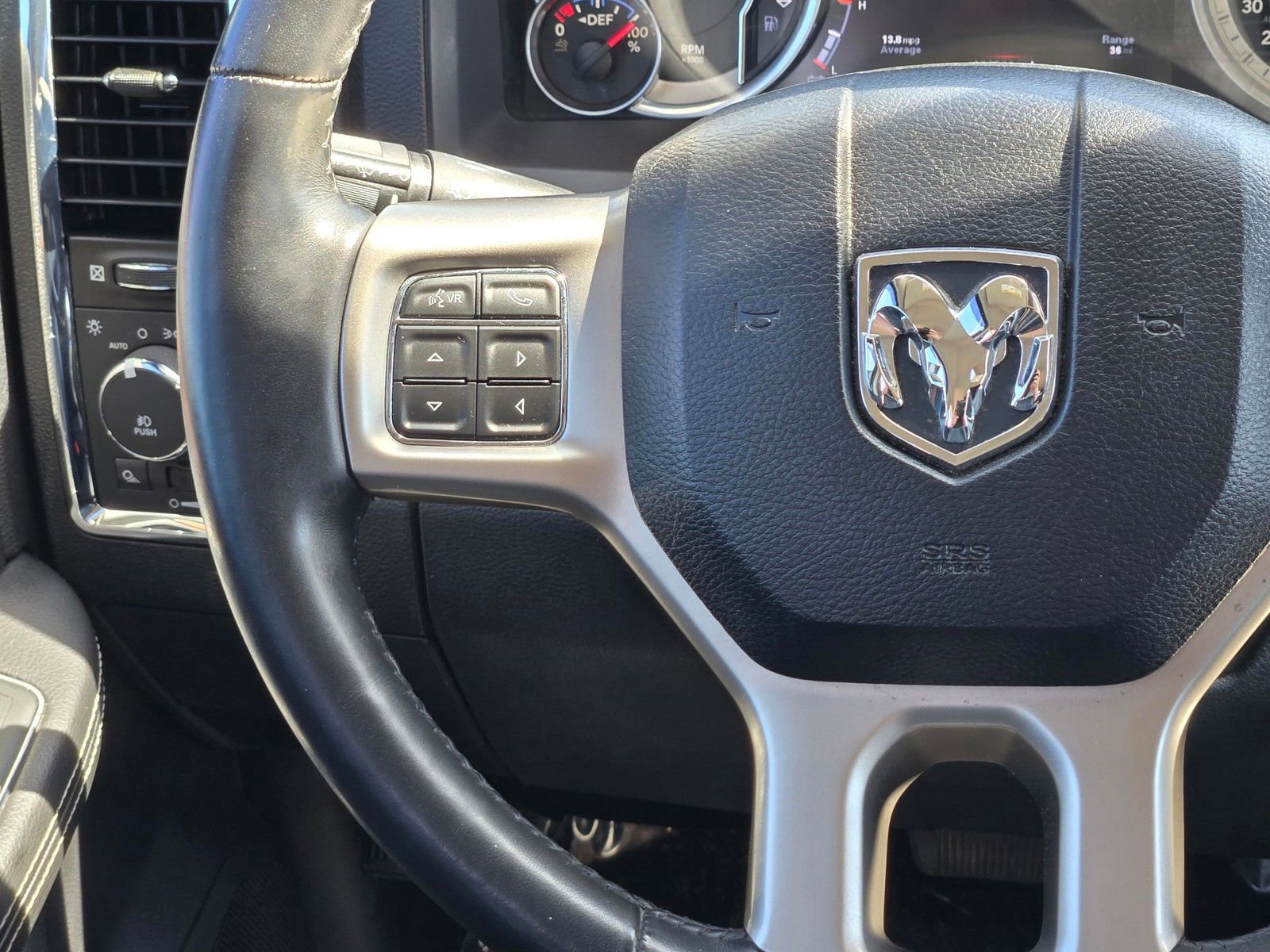 Used 2014 RAM 2500 Laramie w/ Convenience Group image 12