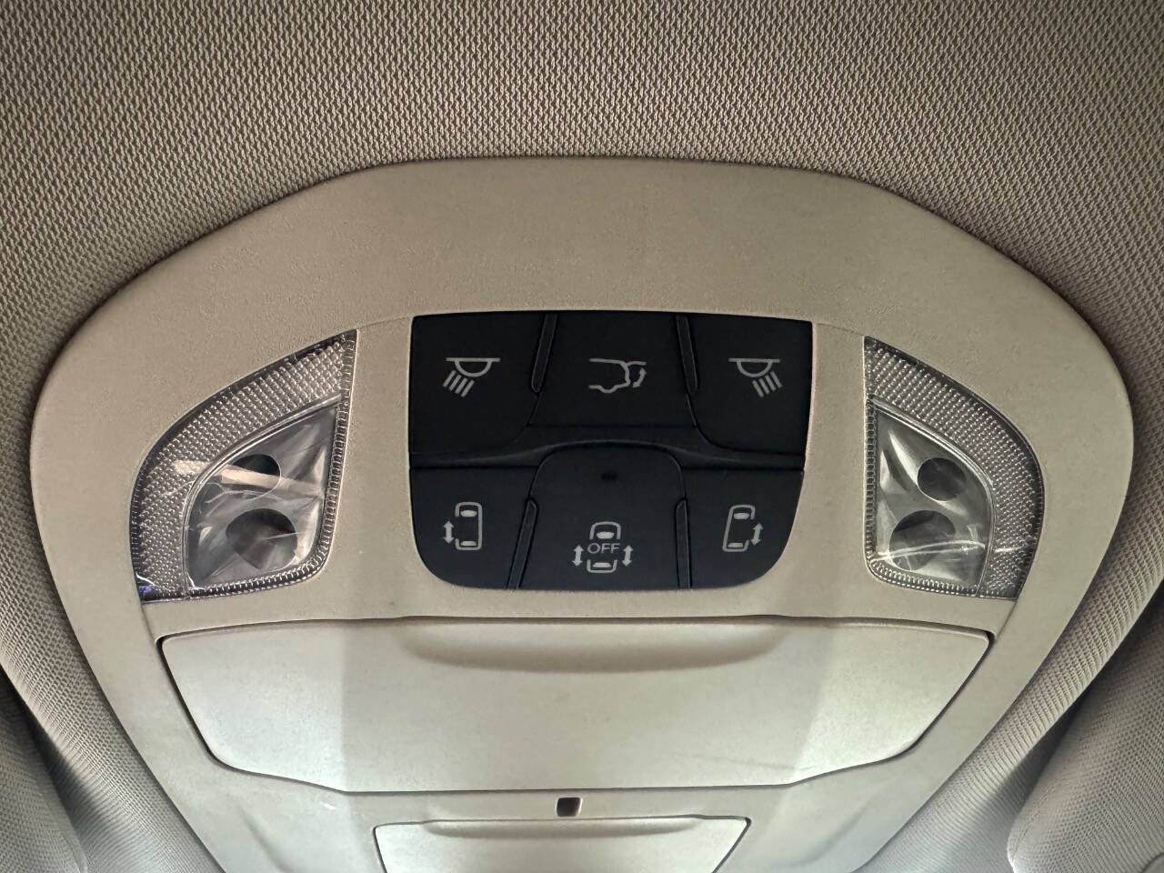 Used 2018 Chrysler Pacifica Touring-L Plus image 44