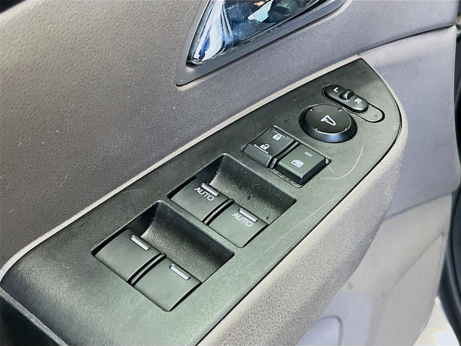 Used 2016 Honda Odyssey EX-L image 20