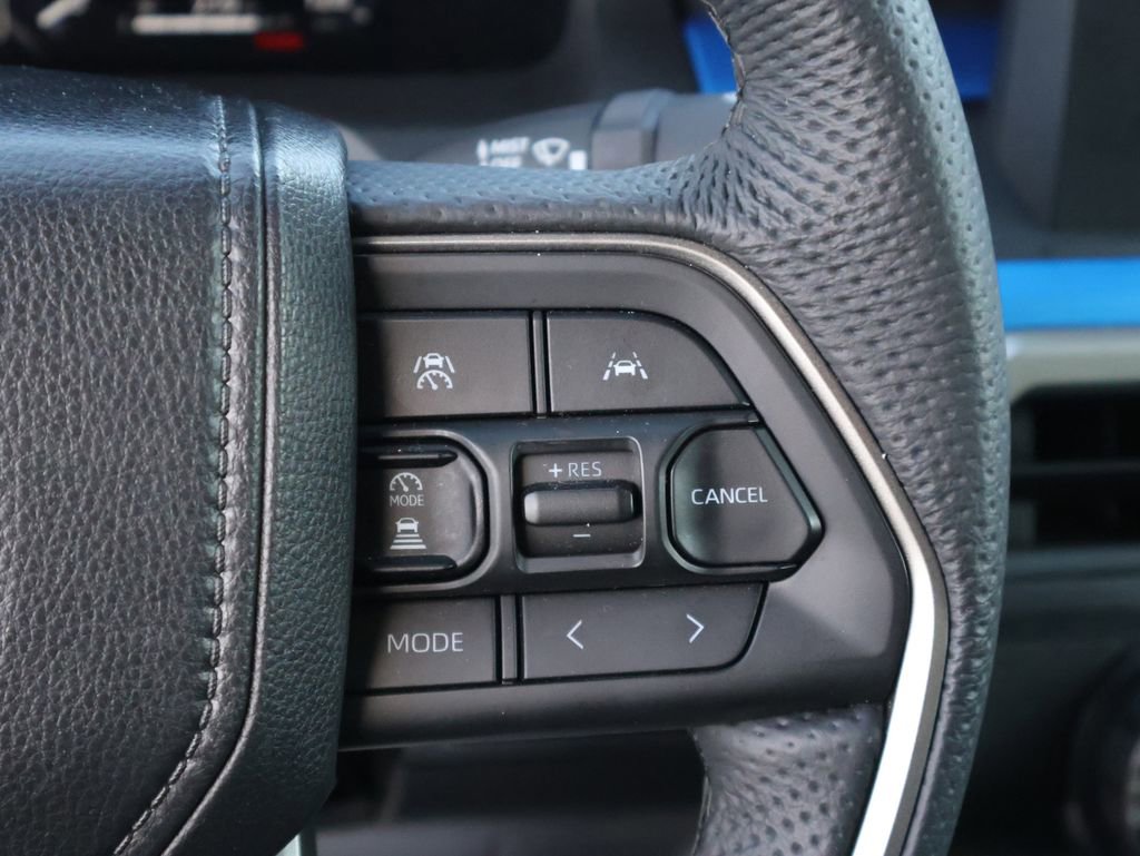 Used 2025 Toyota Tacoma TRD Off-Road image 34