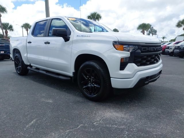 Used 2026 Chevrolet Silverado 1500 Custom RWD image 2