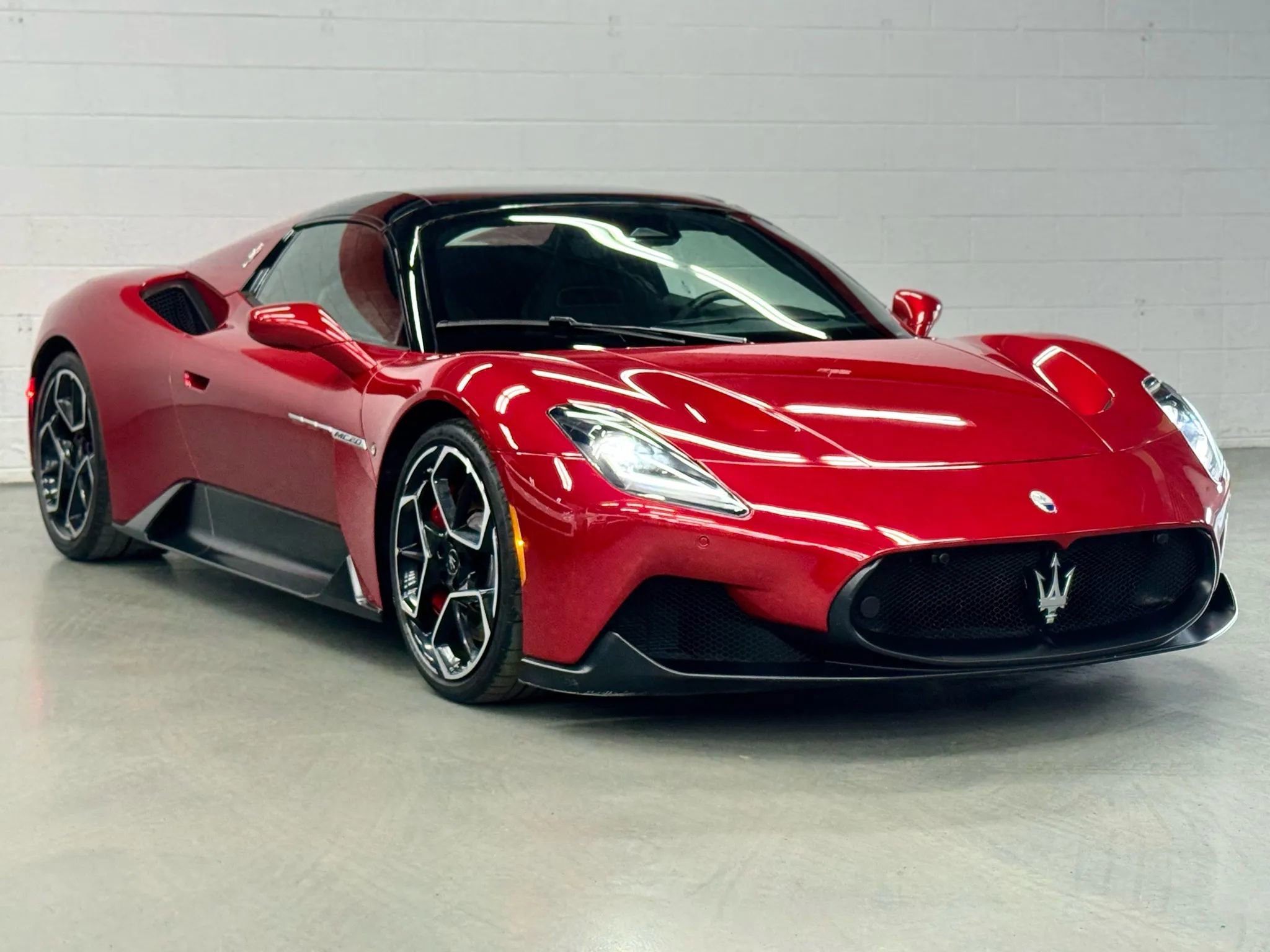 Used 2023 Maserati MC20 Spyder image 32