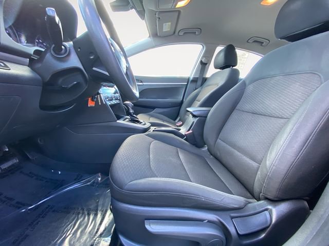 Used 2020 Hyundai Elantra SE w/ Cargo Package (C1) image 9