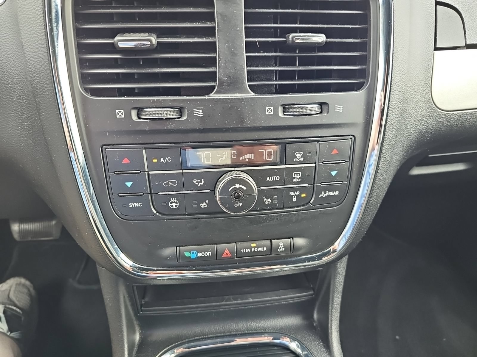 Used 2020 Dodge Grand Caravan GT FWD image 16