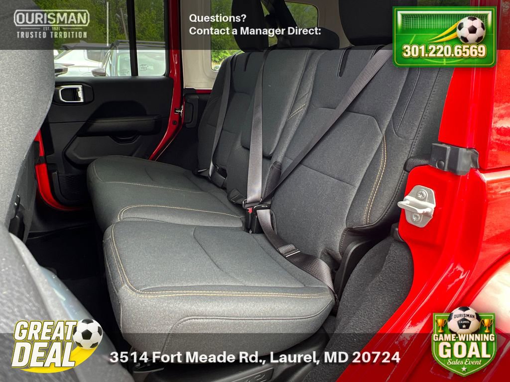 Used 2024 Jeep Wrangler Unlimited Sahara AWD/4WD image 18