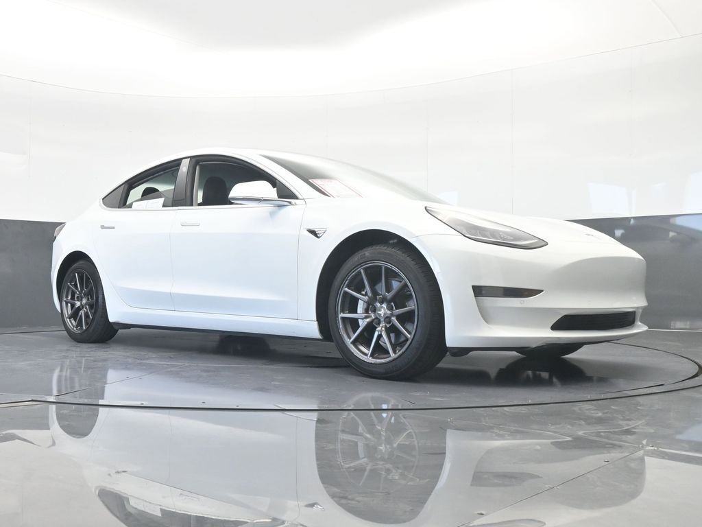 Used 2019 Tesla Model 3 Standard Range Plus image 60