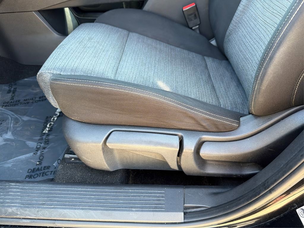 Used 2021 Nissan Rogue S image 18