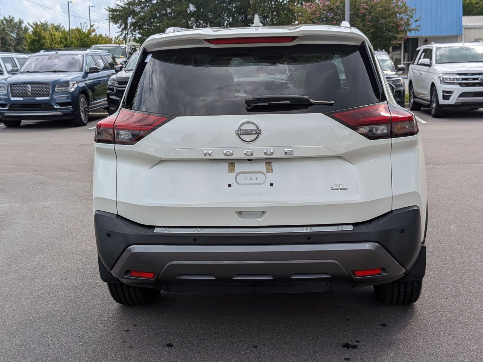 Used 2022 Nissan Rogue SL image 4