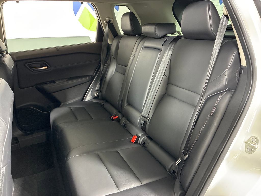 Used 2023 Nissan Rogue SL w/ SL Premium Package image 30