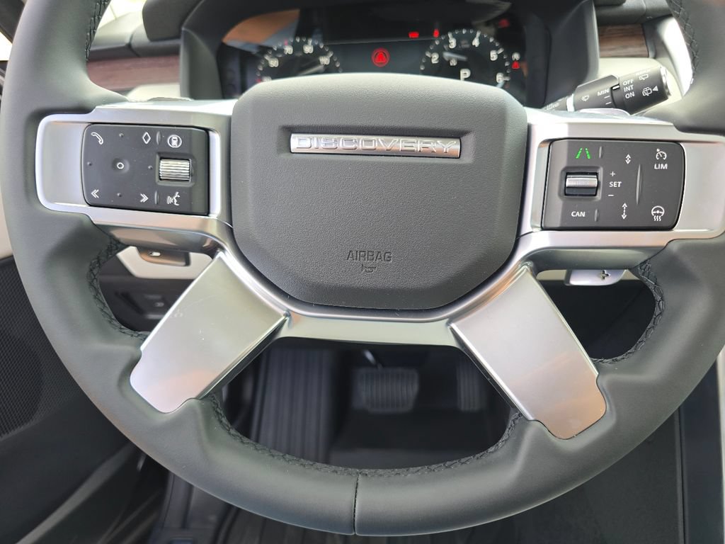 New 2026 Land Rover Discovery S AWD/4WD image 40