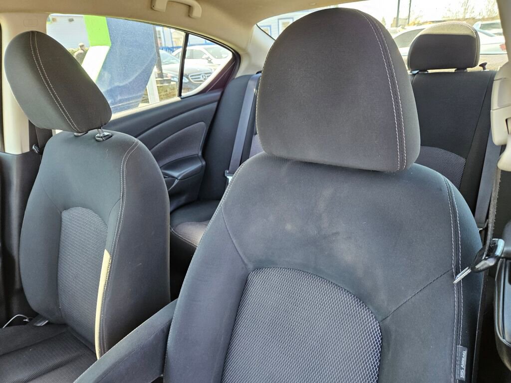 Used 2018 Nissan Versa SV FWD image 15