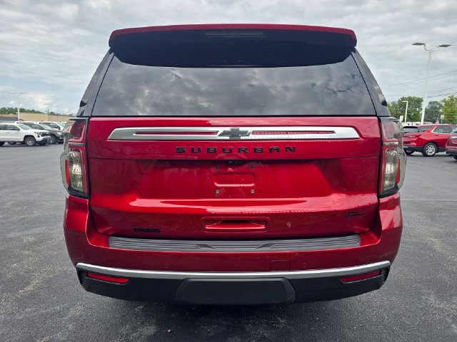 Used 2024 Chevrolet Suburban High Country AWD/4WD image 4