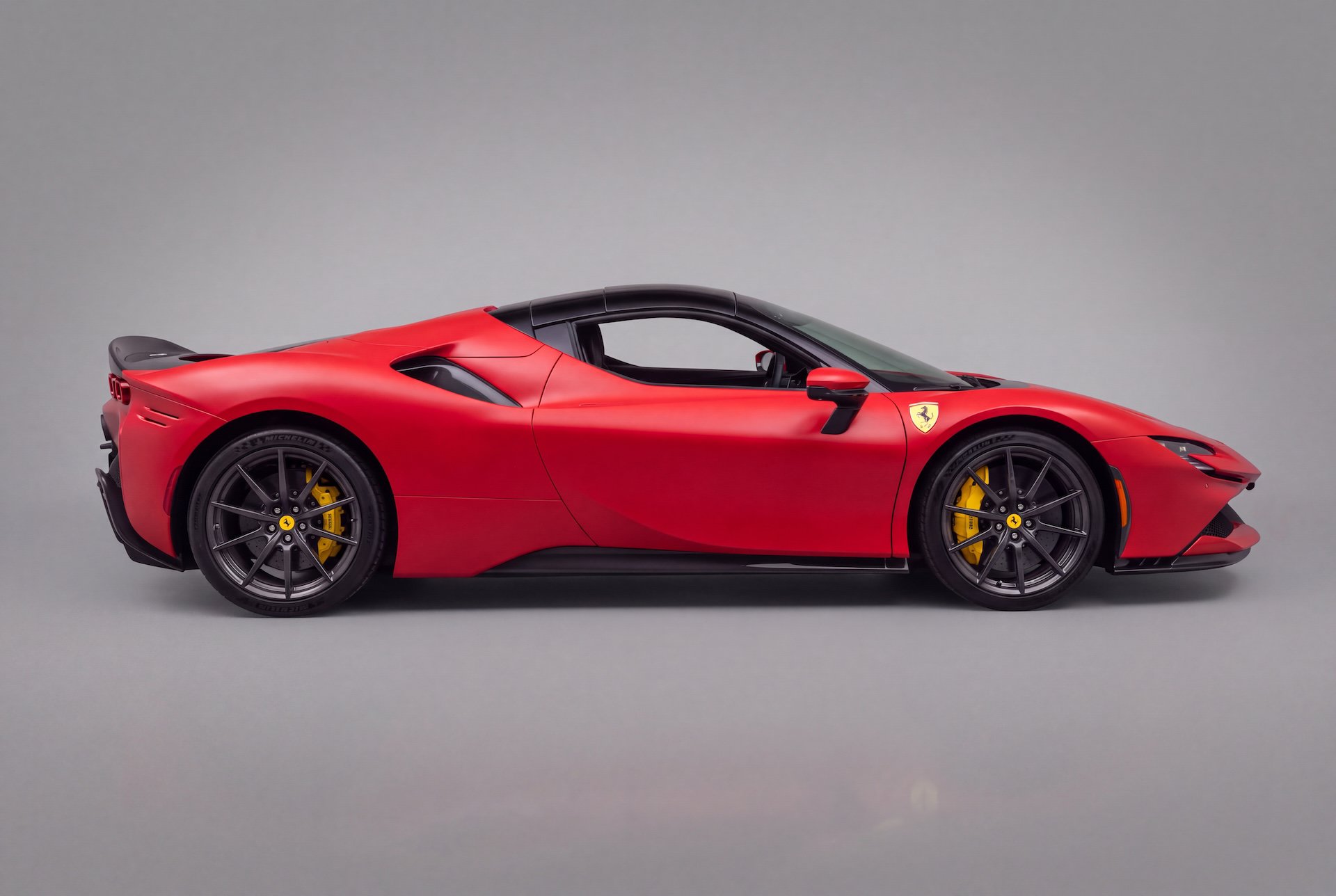 Certified 2024 Ferrari SF90 Spider AWD/4WD image 6
