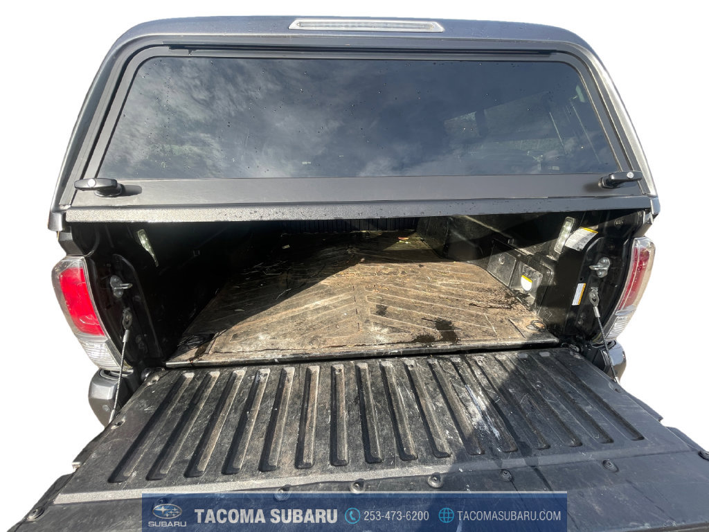 Used 2021 Toyota Tacoma TRD Off-Road w/ TRD Premium Off Road Package AWD/4WD image 19