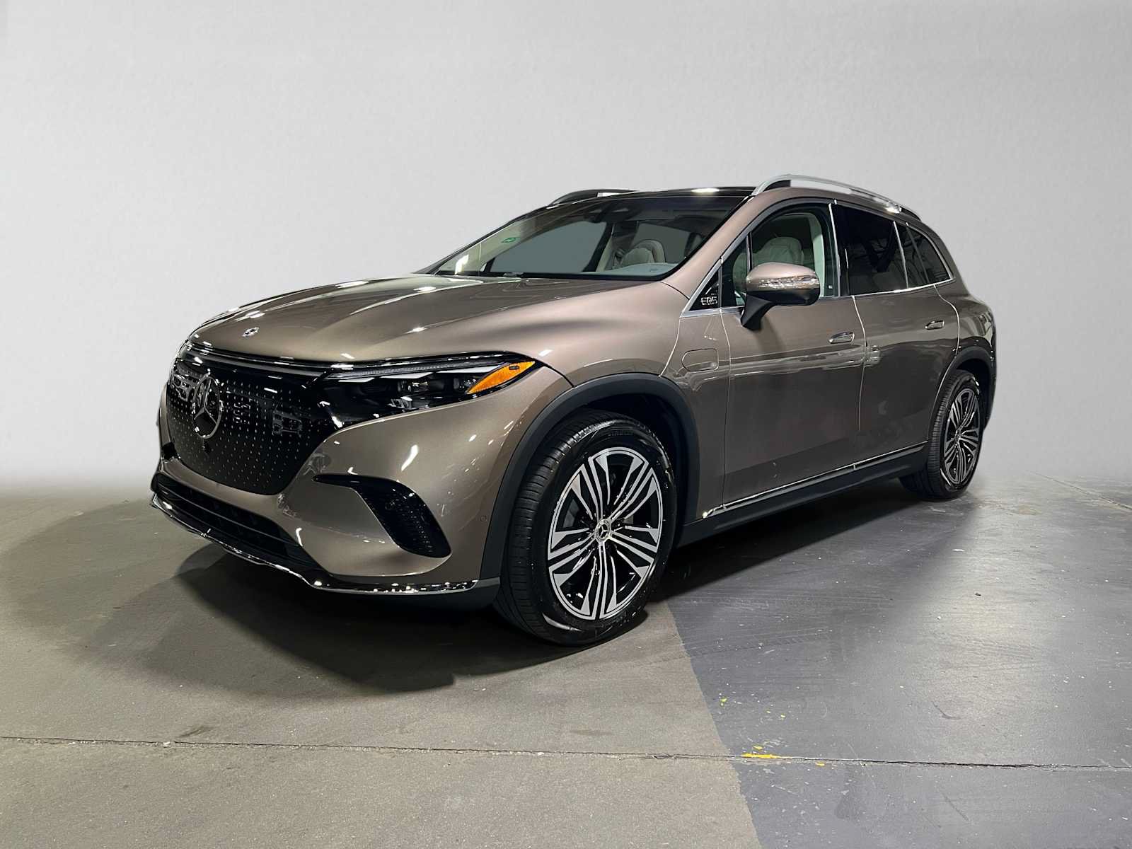 New 2026 Mercedes-Benz EQS 400 4MATIC SUV image 7