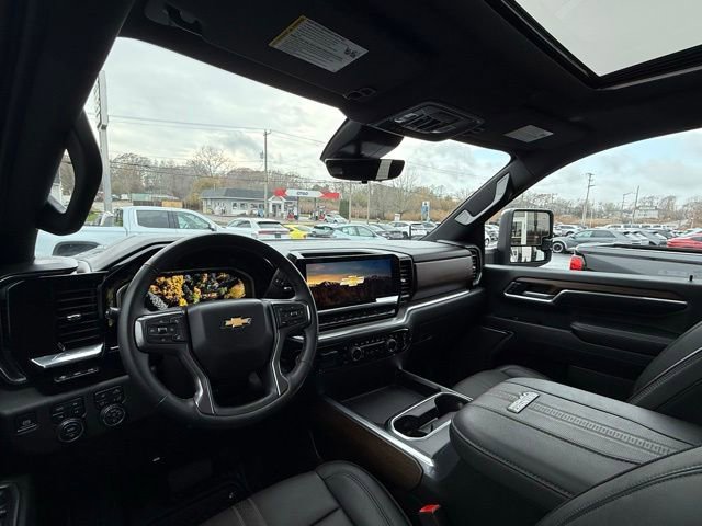 Used 2025 Chevrolet Silverado 2500 High Country w/ Technology Package image 24