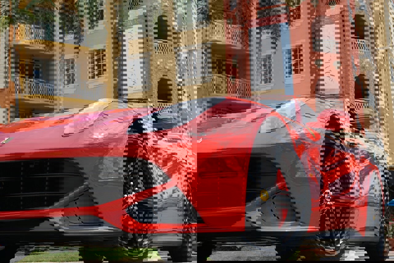 Used 2016 Ferrari F12 Berlinetta image 25