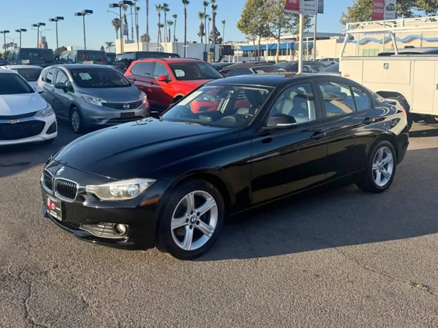 Used 2014 BMW 320i xDrive Sedan AWD/4WD image 2
