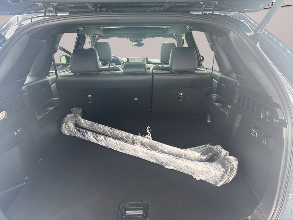 Used 2025 MAZDA CX-70 3.3 Turbo w/ Premium Plus Pkg image 16