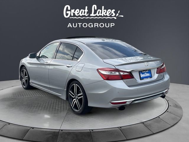 Used 2016 Honda Accord Touring image 3