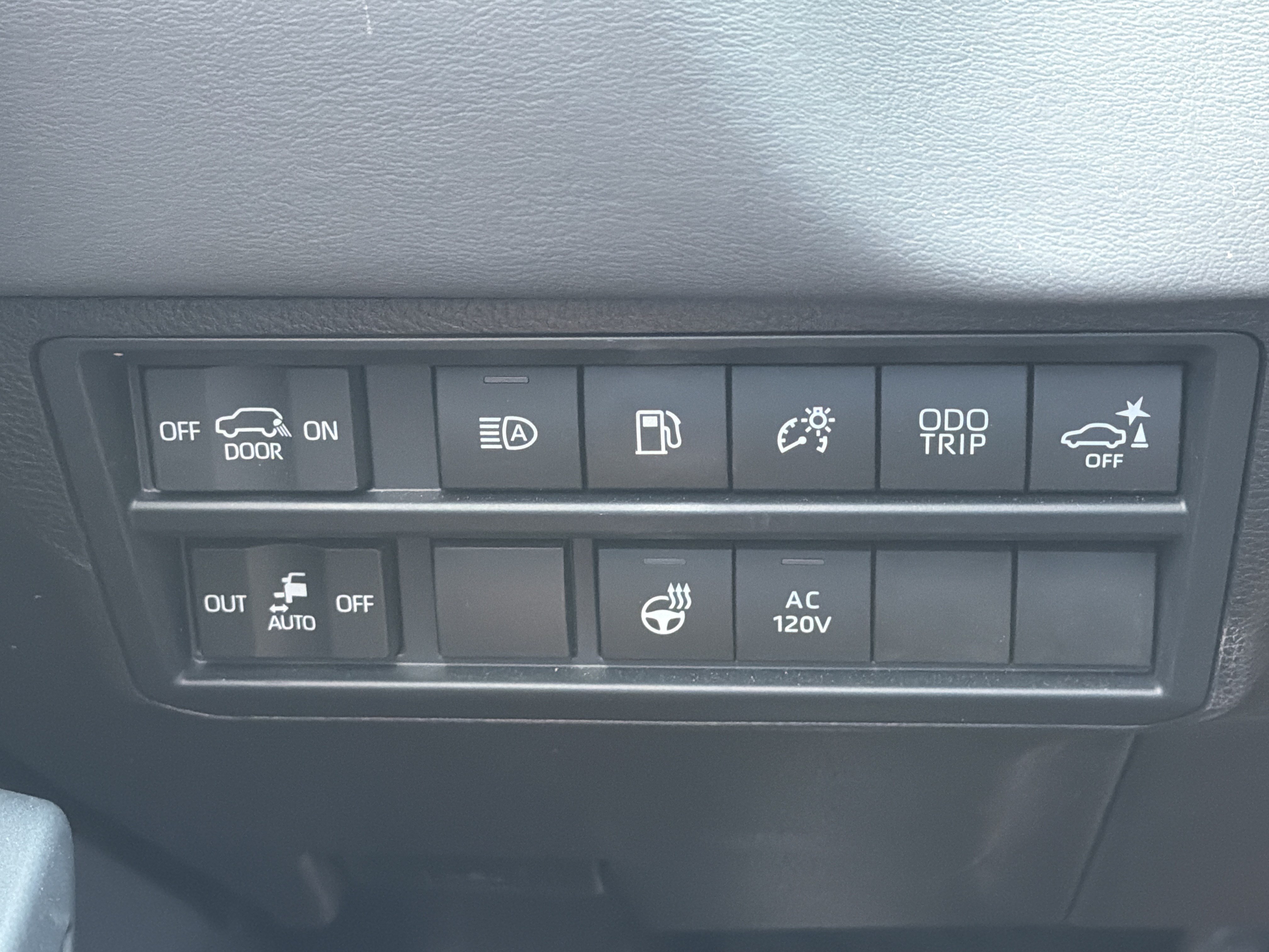 Used 2026 Toyota Sequoia Capstone AWD/4WD image 22