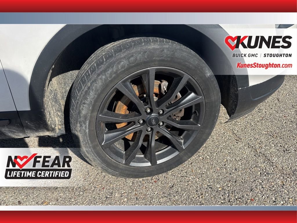 Used 2018 Ford Explorer XLT w/ XLT Appearance Package AWD/4WD image 15