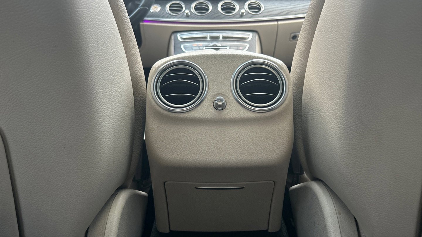 Used 2018 Mercedes-Benz E 300 image 38
