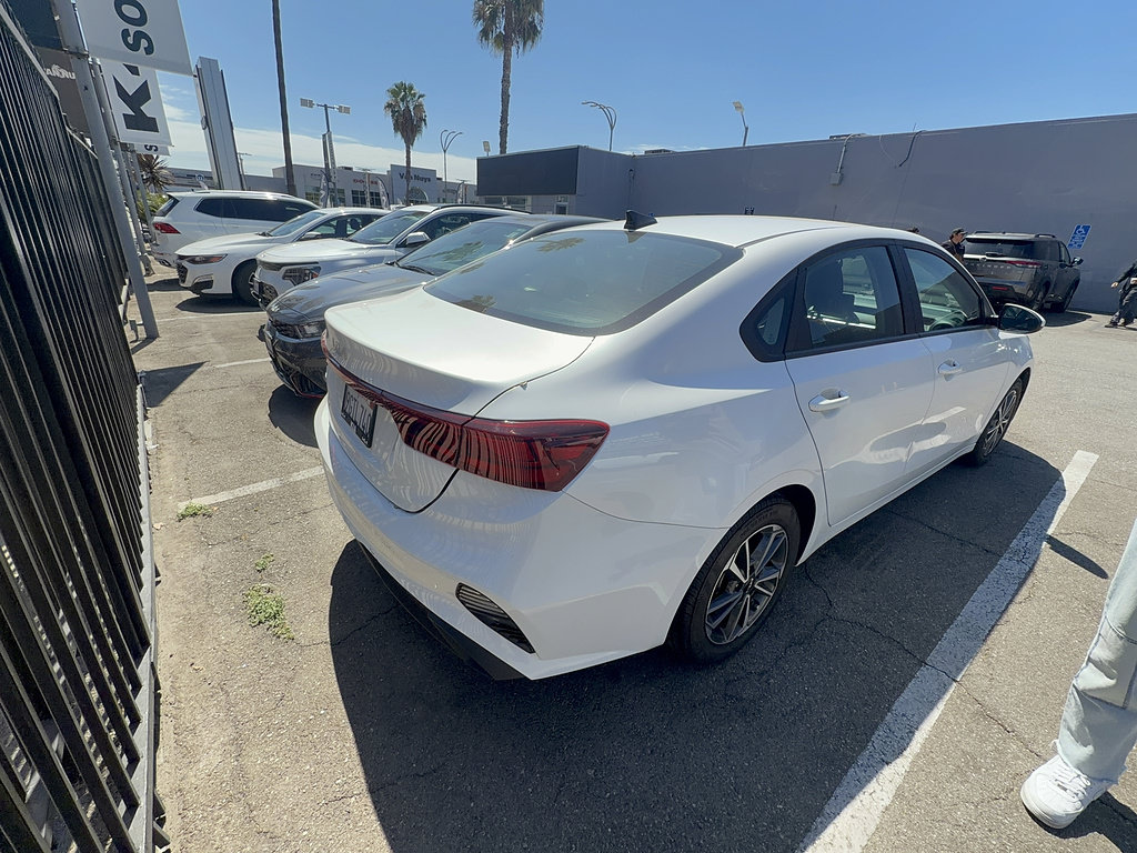 Used 2023 Kia Forte LXS FWD image 5