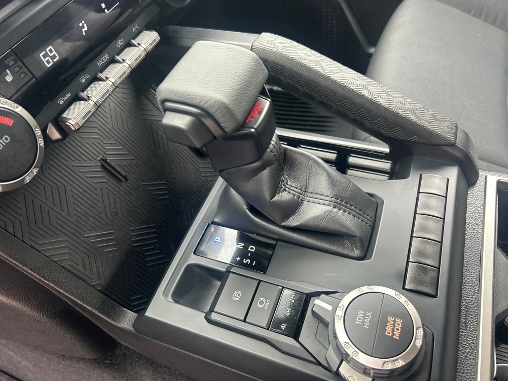 Certified 2024 Toyota Tacoma TRD Sport image 27