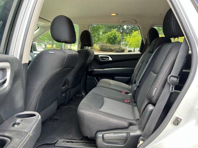 Used 2019 Nissan Pathfinder SV FWD image 11
