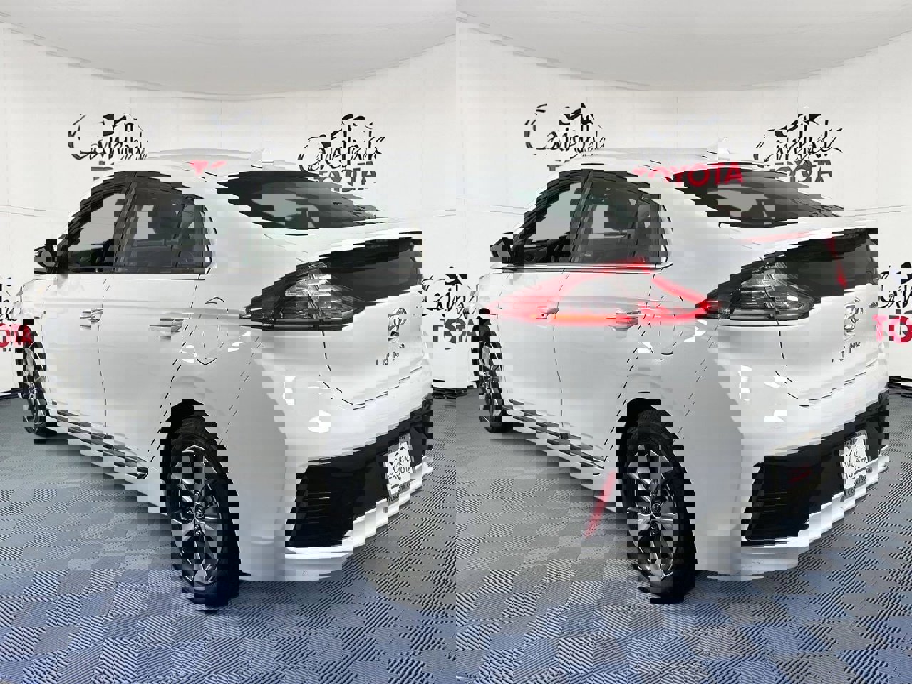 Used 2018 Hyundai Ioniq Limited image 5