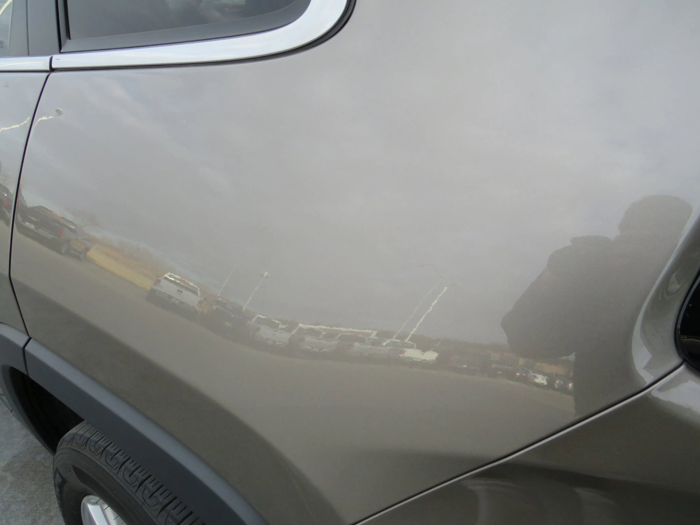 Used 2019 Jeep Cherokee Latitude w/ Popular Appearance Group image 26