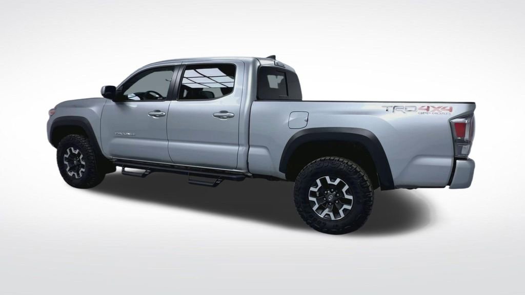 Used 2022 Toyota Tacoma TRD Off-Road w/ Technology Package image 8