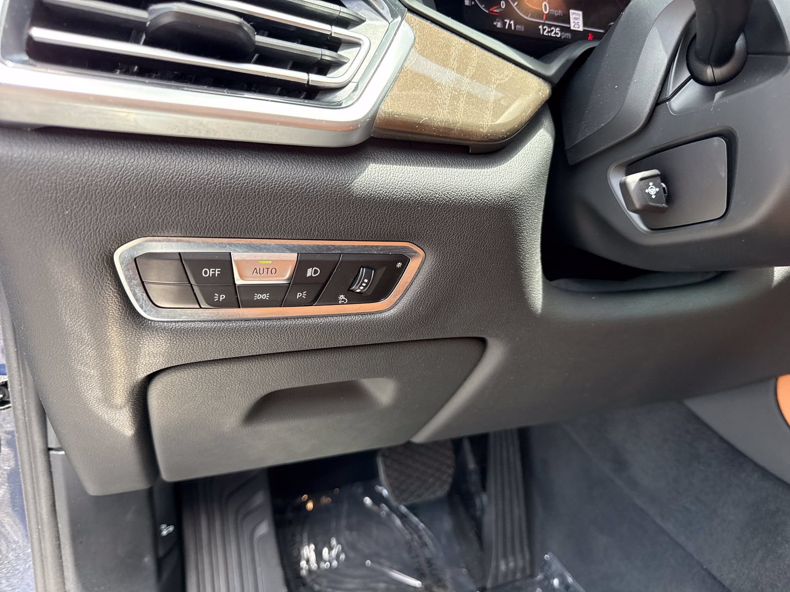 Used 2022 BMW X5 xDrive40i w/ Premium Package AWD/4WD image 40