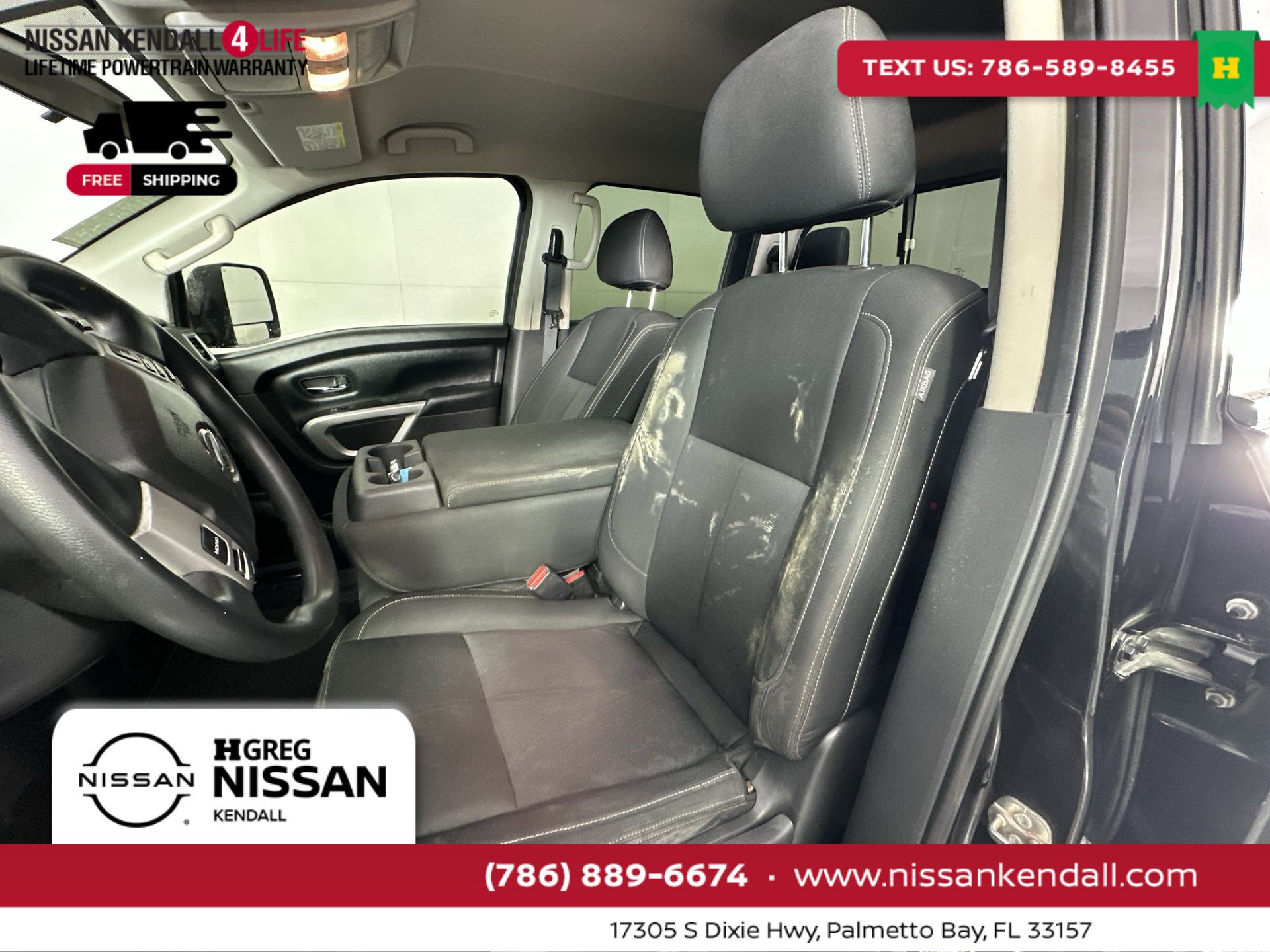 Used 2018 Nissan Titan SV image 15
