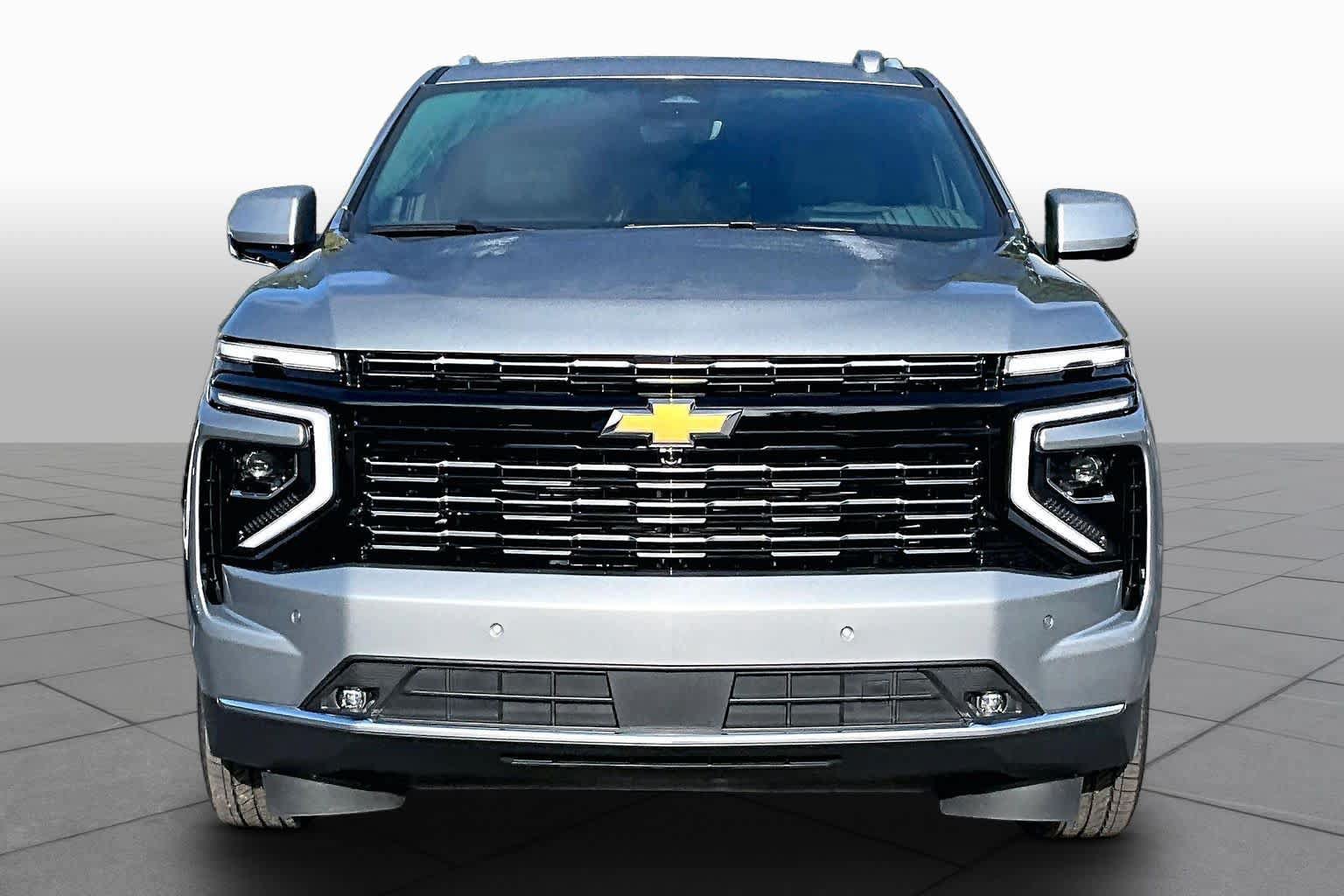 Used 2026 Chevrolet Tahoe High Country AWD/4WD image 4