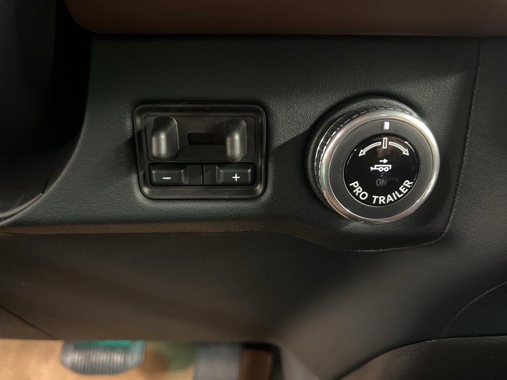 Used 2025 Lincoln Navigator Reserve image 20