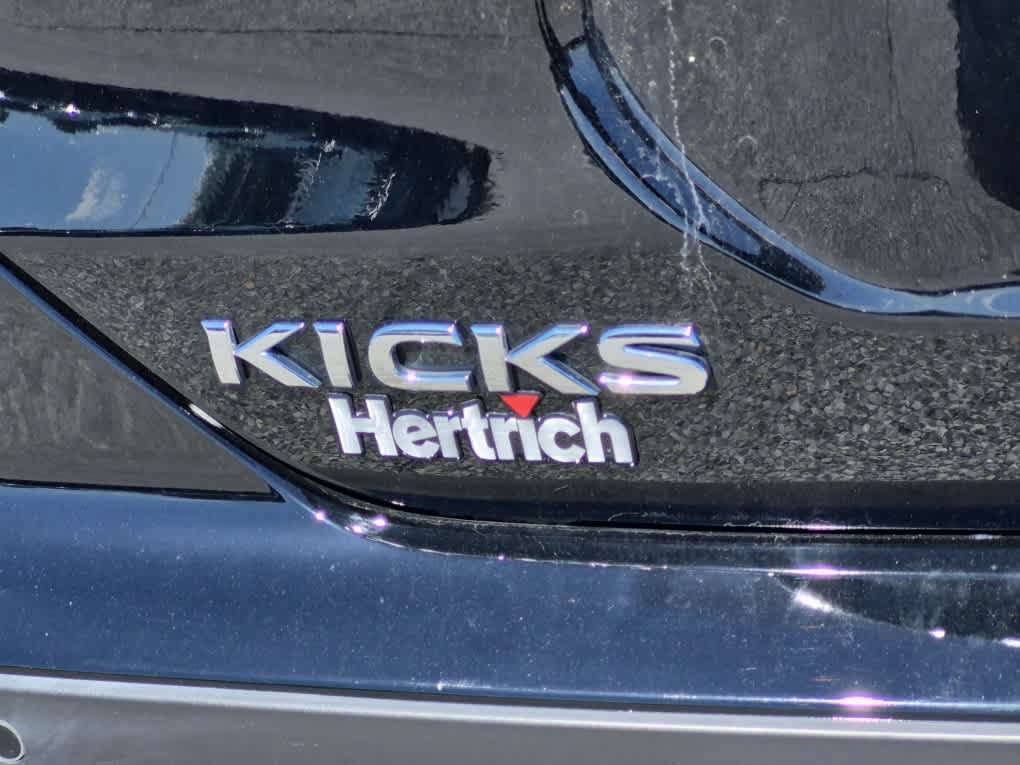 Used 2023 Nissan Kicks SR w/ SR Premium Package FWD image 19
