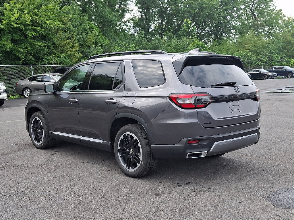 New 2026 Honda Pilot Touring image 4
