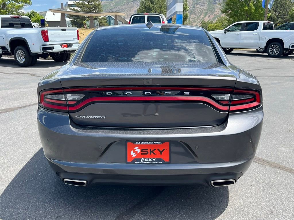 Used 2022 Dodge Charger SXT w/ Plus Group RWD image 10