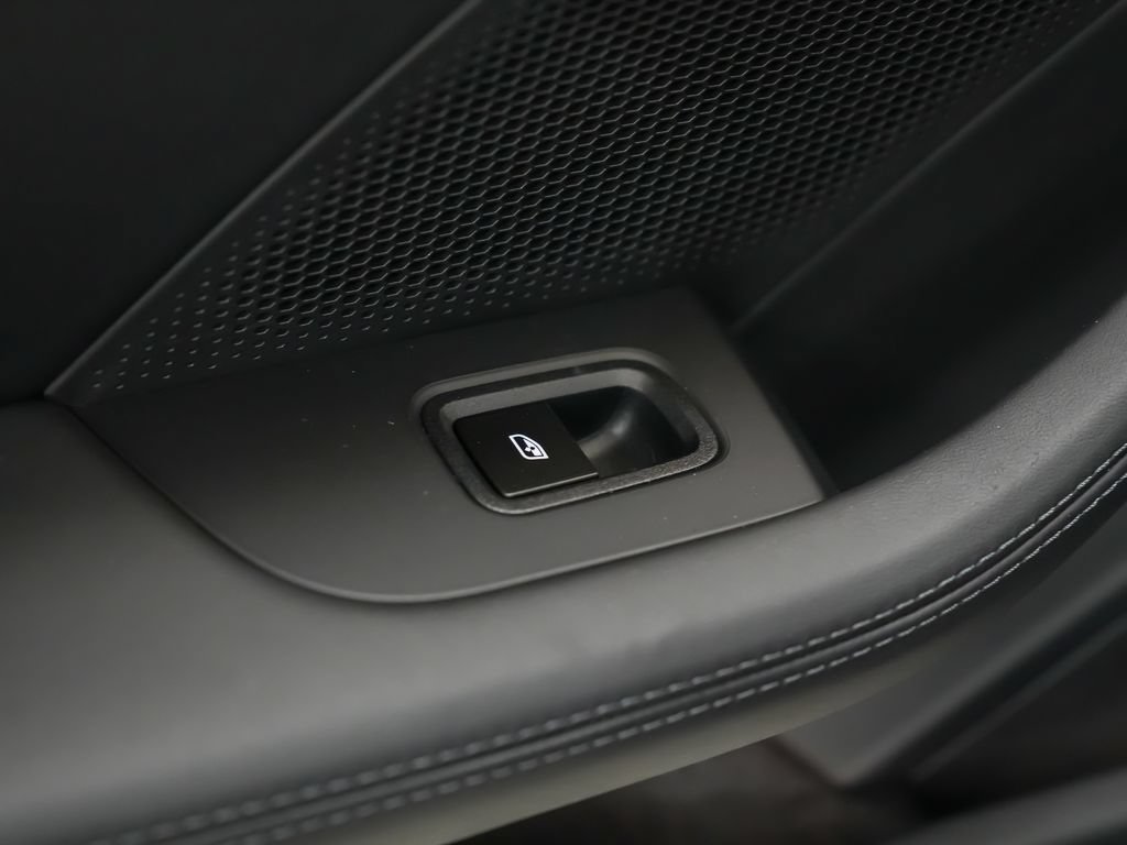 New 2026 Porsche Taycan AWD/4WD image 17