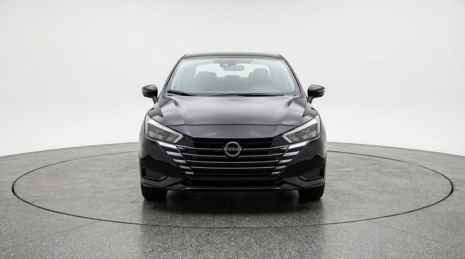 Used 2025 Nissan Versa SV image 2