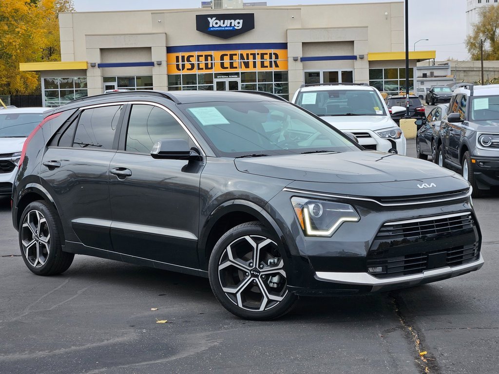 Used 2024 Kia Niro EX Touring